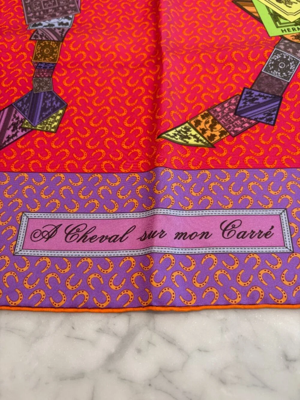 Hermès À Cheval sur mon Carré 90 Silk Scarf NIB Box - Picture 2 of 6